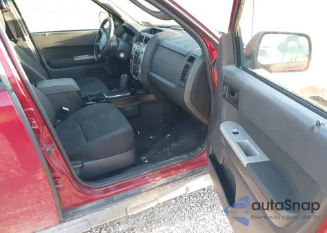 2010 Ford Escape Xlt z USA, uszkodzony, nr VIN 1FMCU9DG7AKA01290